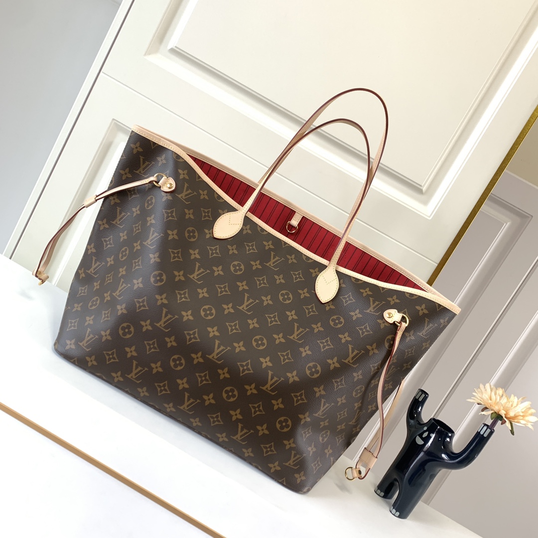 Louis Vuitton Shopping Bags